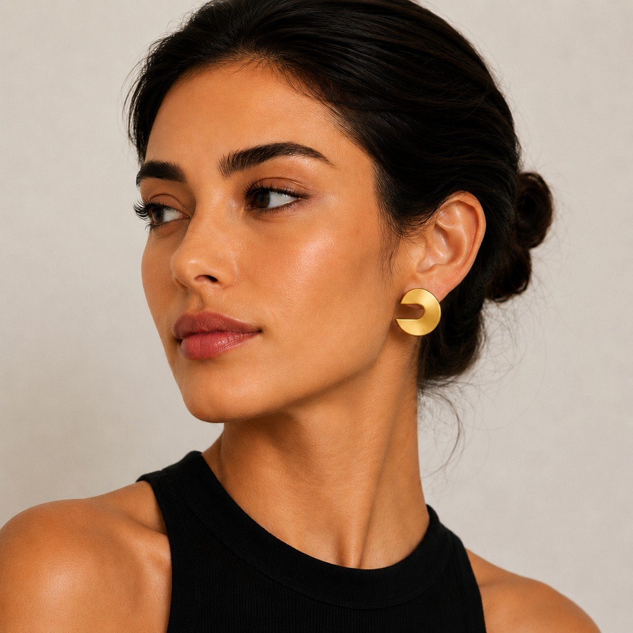 18kt Gold-Plated Crescent Nova Earrings - Image 2