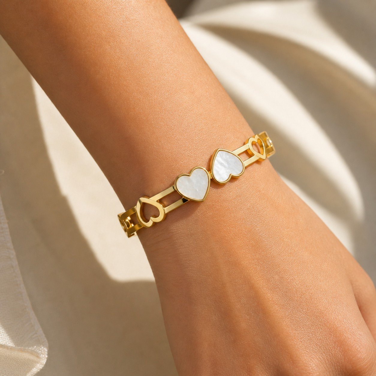 18kt Gold-Plated Cupidé Ivory Amour Cuff - Image 2